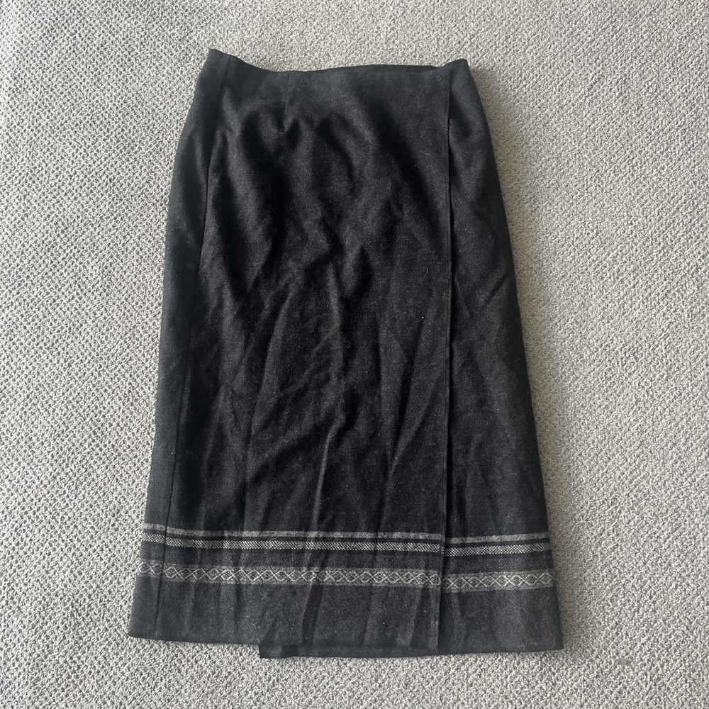 Vintage Eddie Bauer Wool Blend Long Wrap Skirt. Size 16. Modest Gray.
